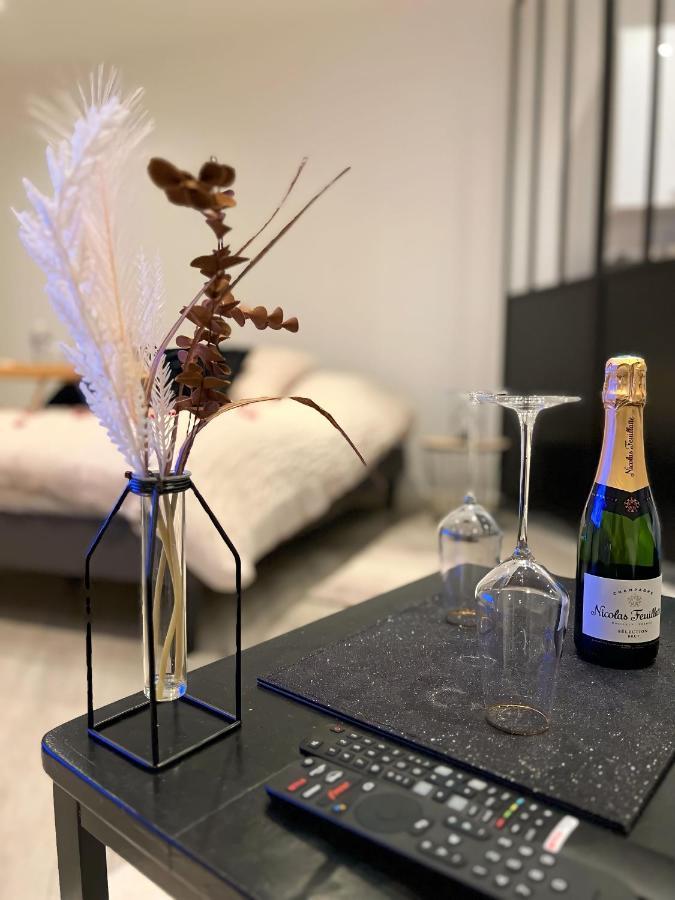 Modern - Cosy & Chic - Jaccuzi Apartment *