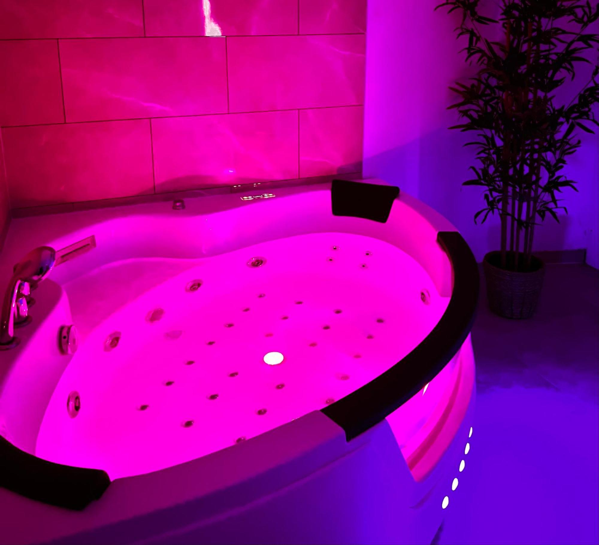 Modern - Cosy & Chic - Jaccuzi
